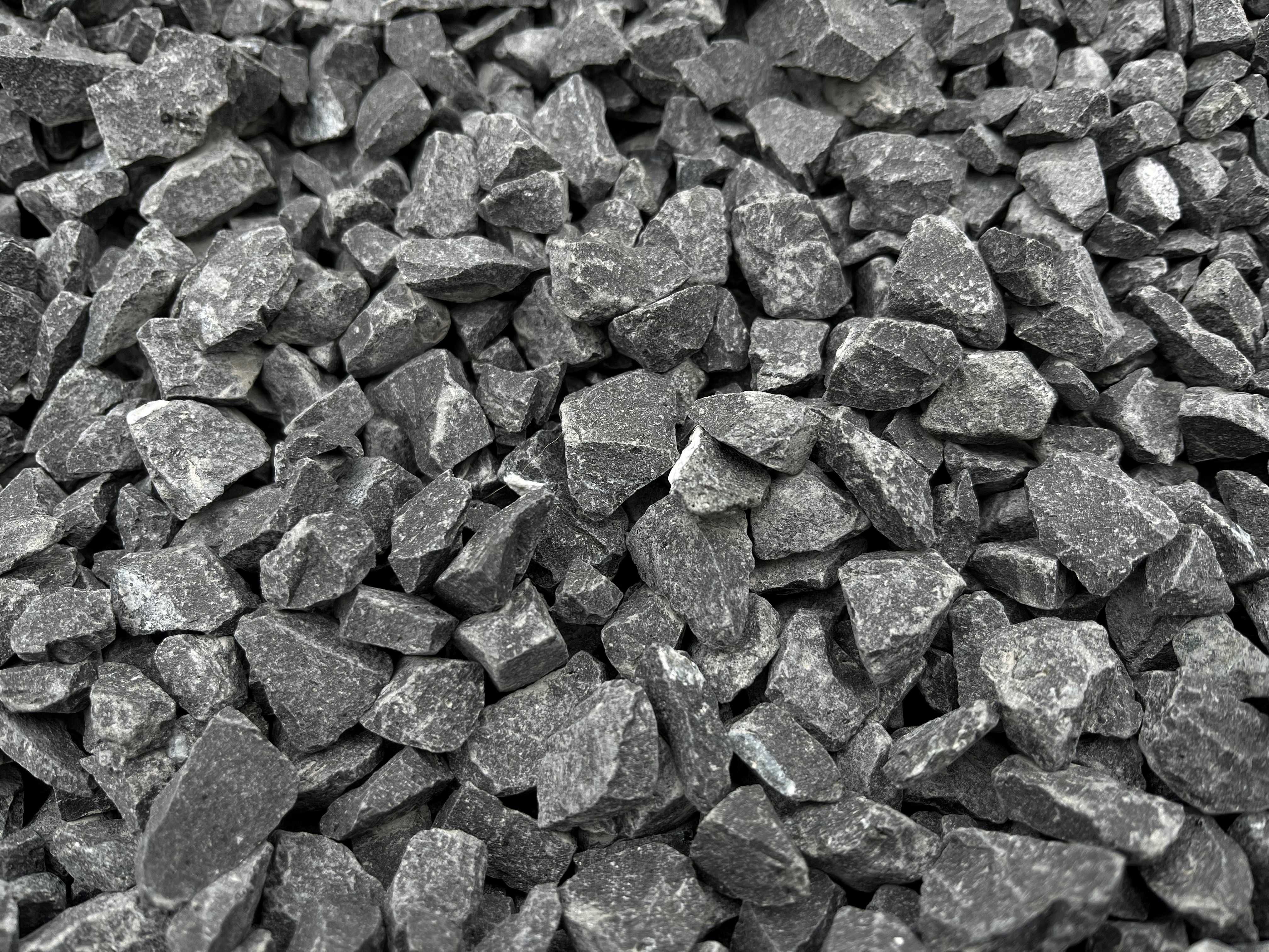 Bazaltowy Kamień Czarny 40-120 mm do Gabionu Grys Granitowy Marianna