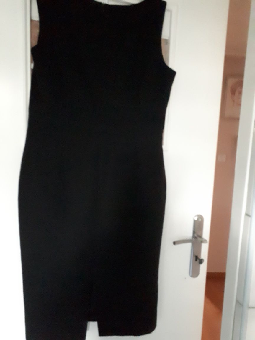 Sukienka atmosphere czarna klasyczna rozmiar 42