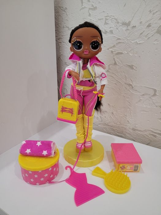 Ляльки Lol великі