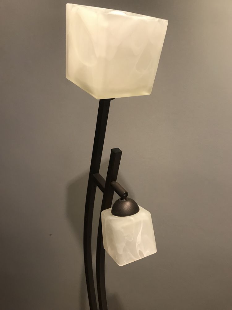 Lampa stojąca plus lampa sufitowa