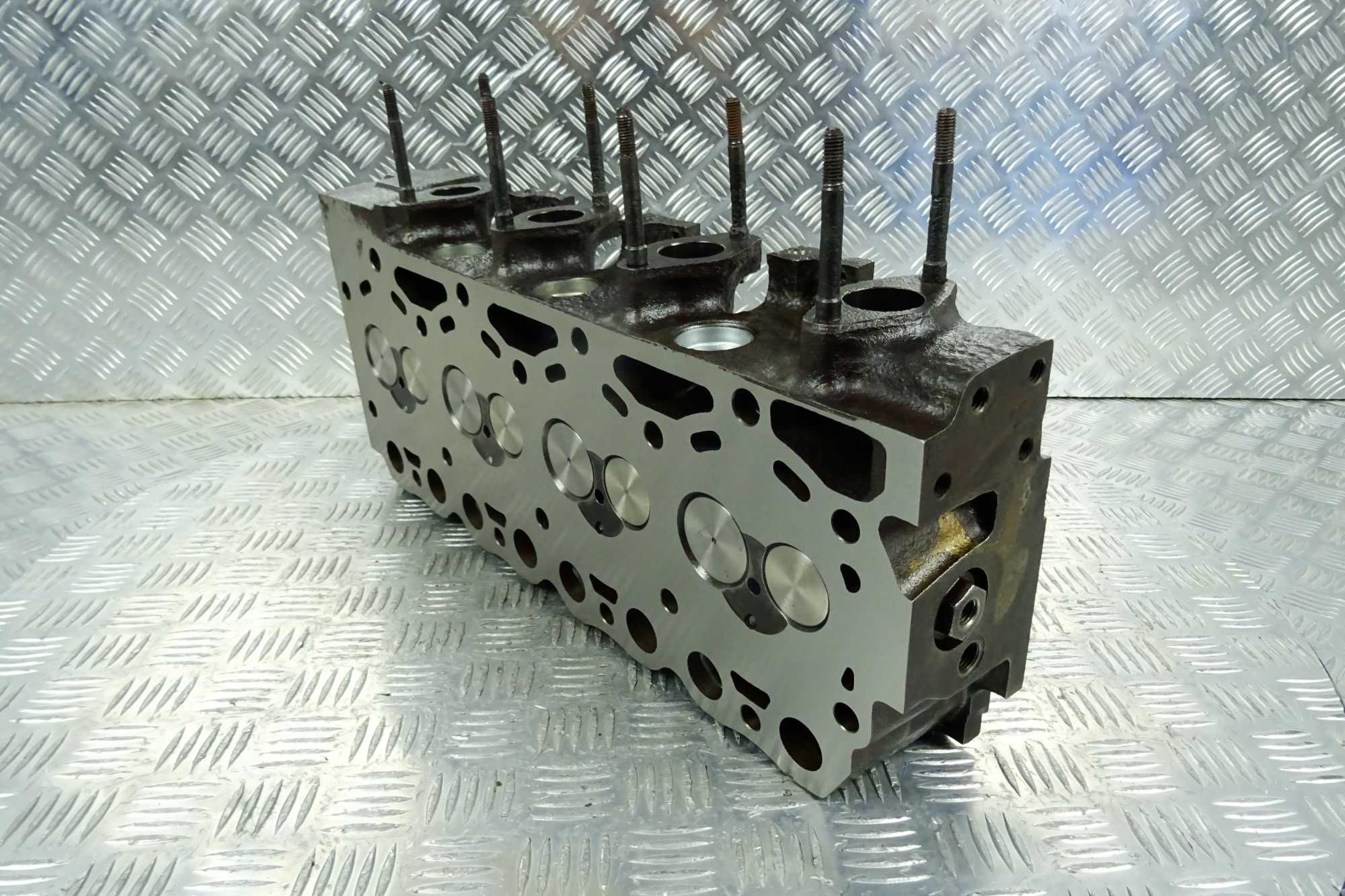 Głowica do silnika Deutz BF4M2012. Cylinder head