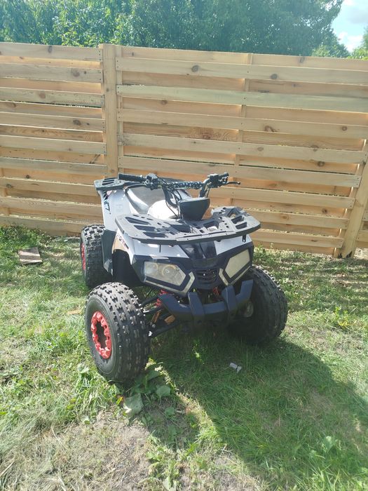 Продам квадроцикл  400км