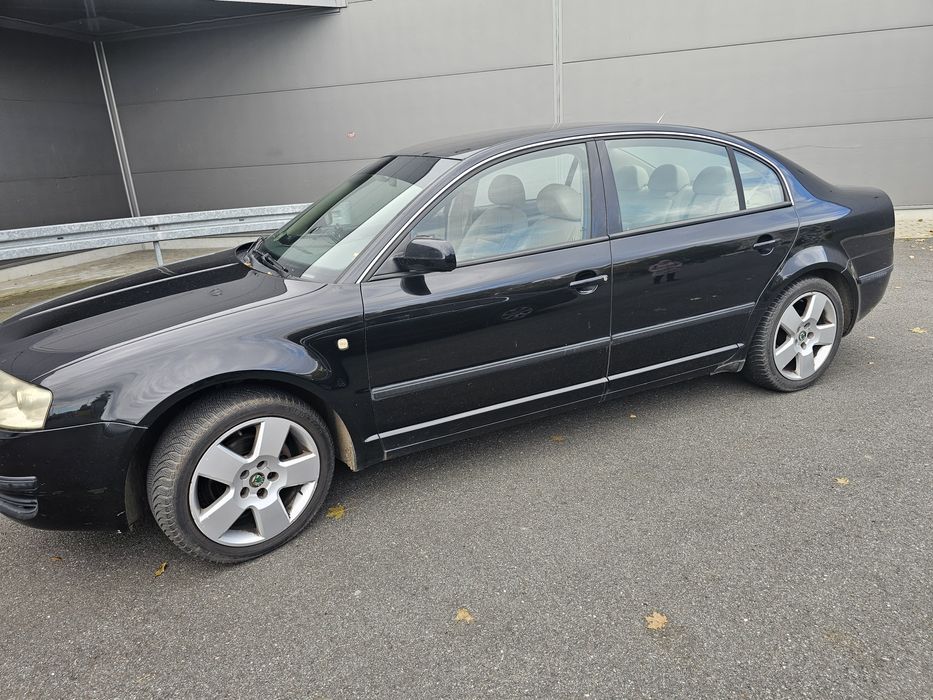 Skoda superb 2.0 115km, benzyna, klima