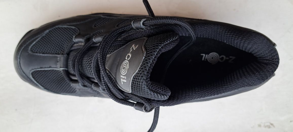 Продам ортопедичні кросівки Z-coil Freedom Classic Black