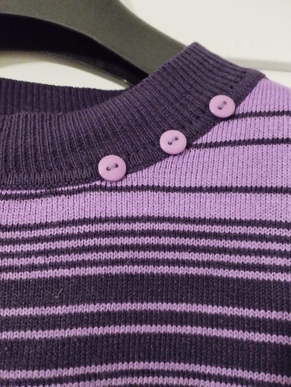 Bluzka sweterkowa w kolorze fioletowym firma TMT