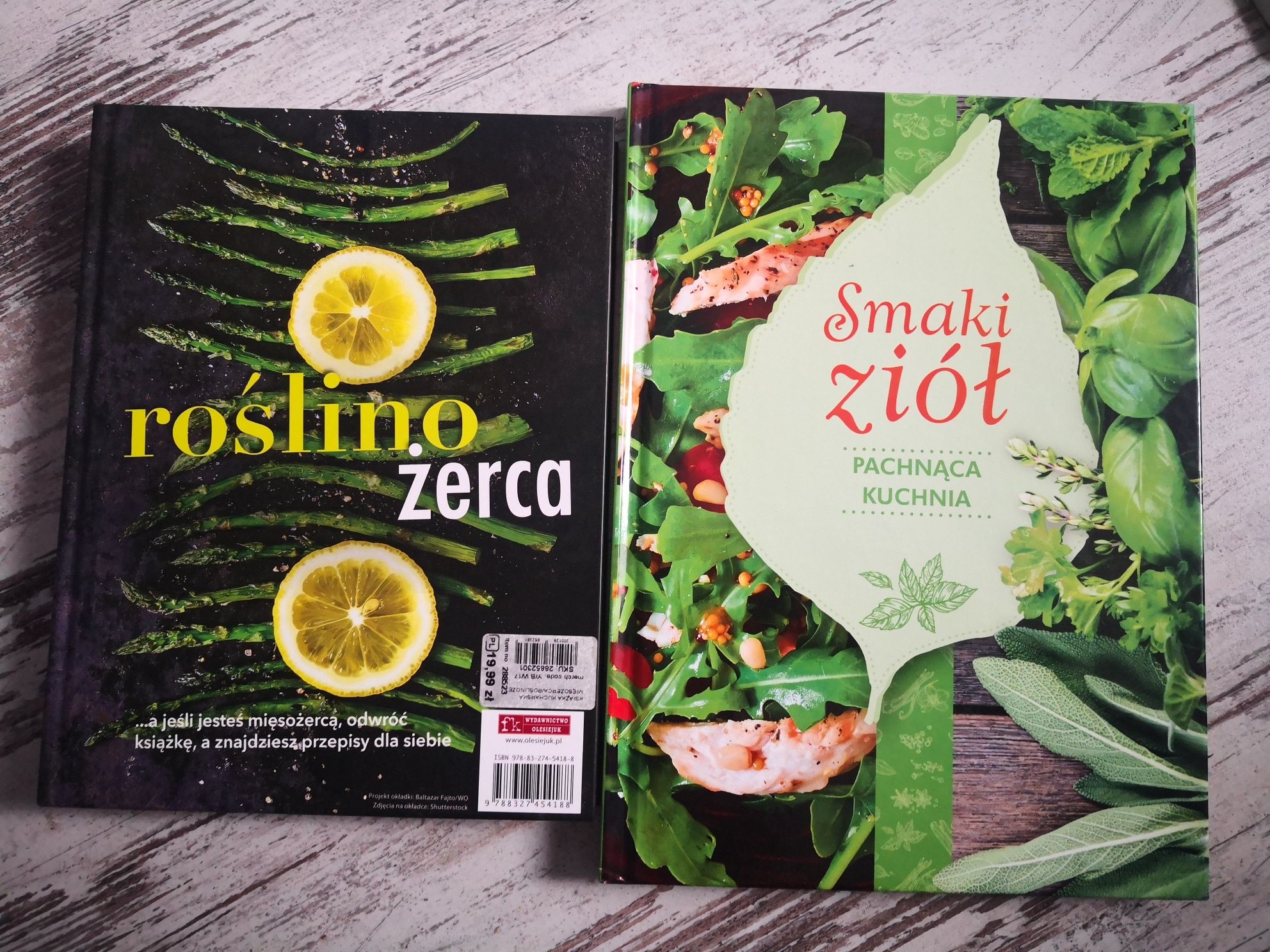 Dwie książki kucharskie Smaki Ziół i Mięso/Roślino-żerca