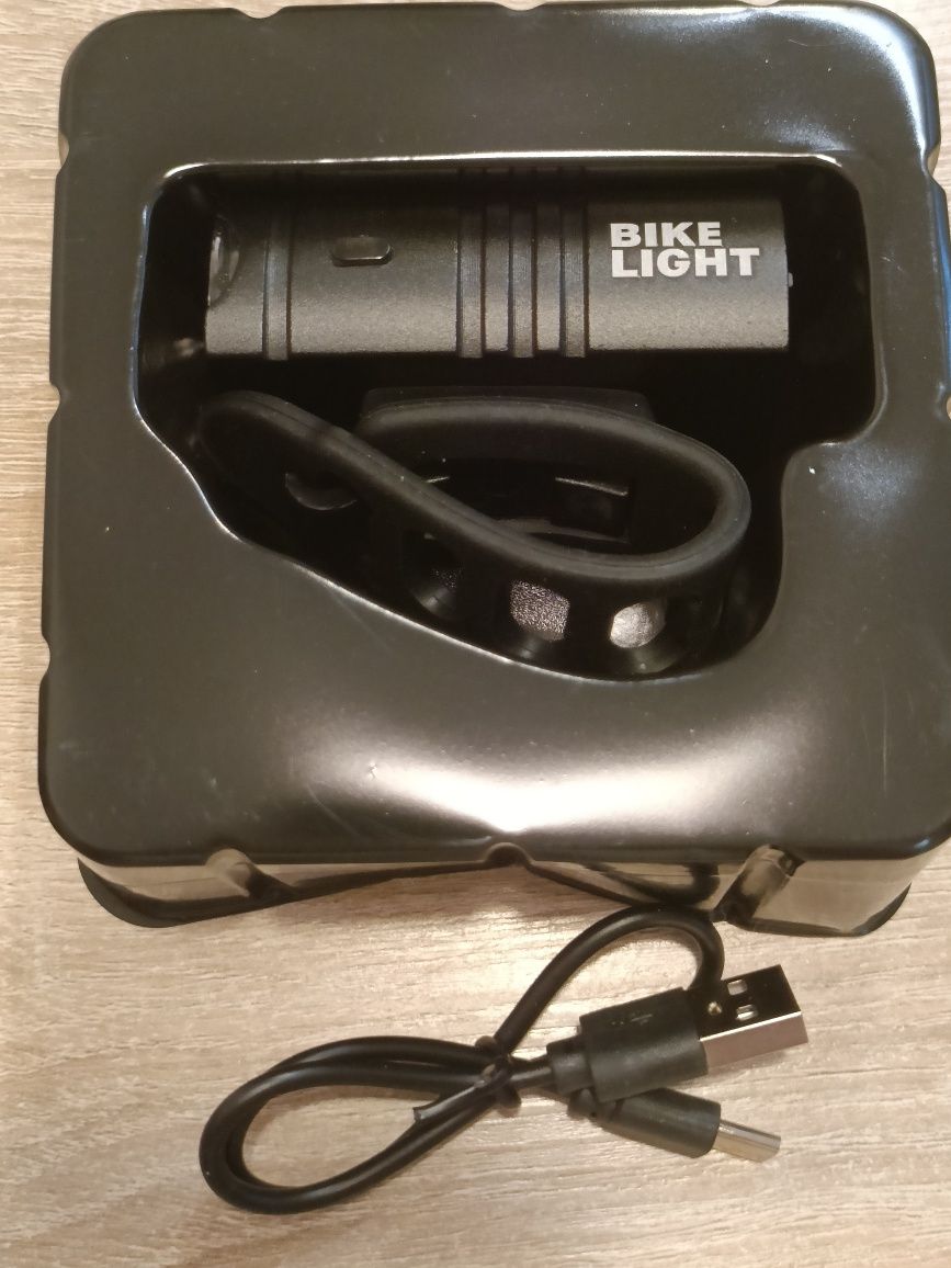 Lampka rowerowa z akumulatorem