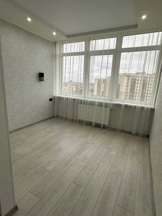 Продам 1 комнатную квартиру на Таирова. Евроремонт. Выгодная цена