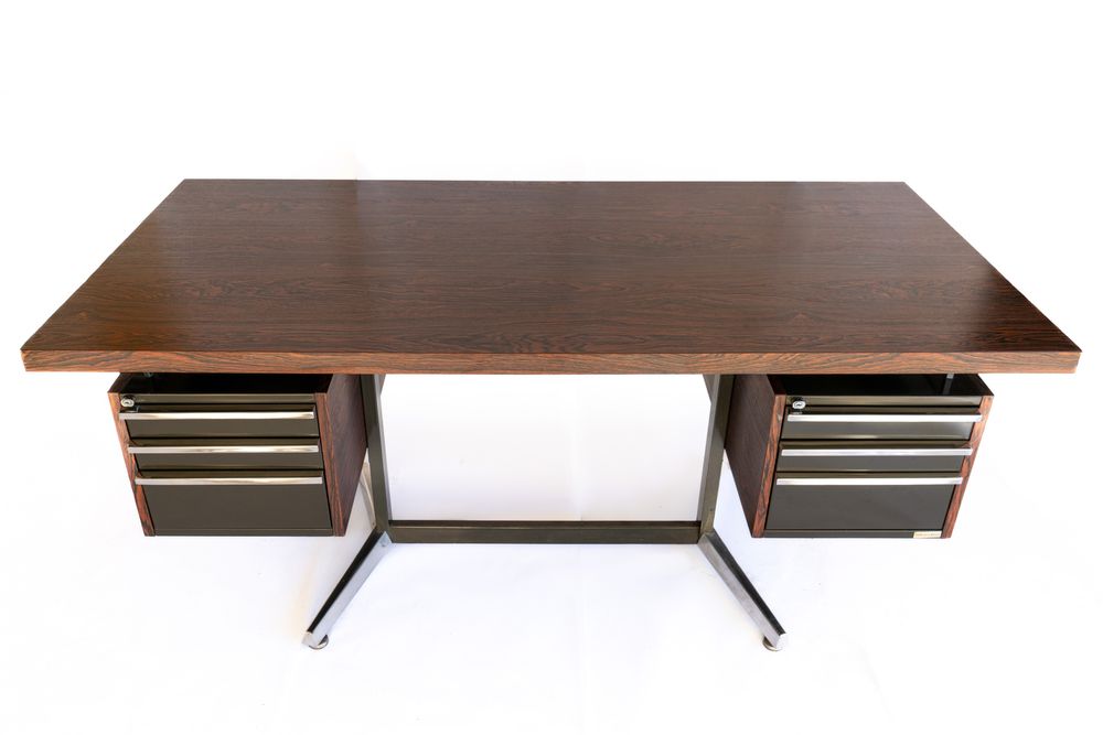 Secretária e arquivo Daciano da Costa folheado a Pau Santo, Longra