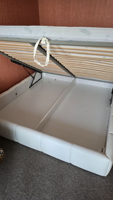 Продається комфортне двоспальне ліжко 180×200 з підйомним механізмом