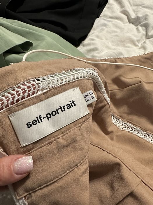 Стильна, святкова сукня