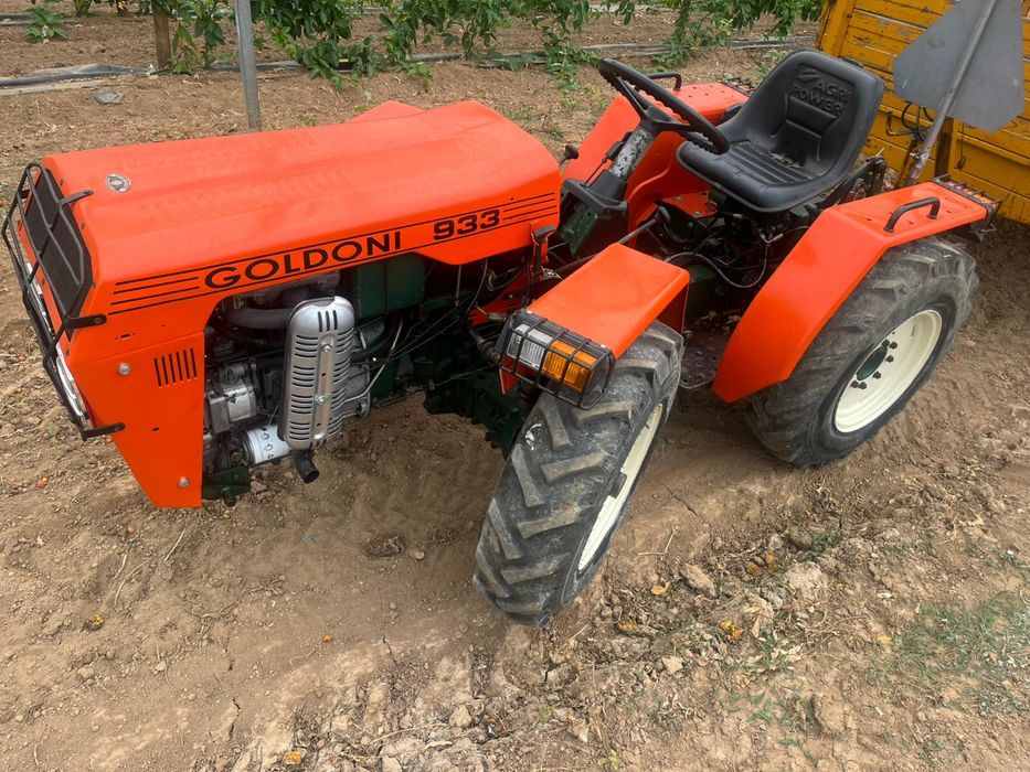 Trator Goldoni 35 cv