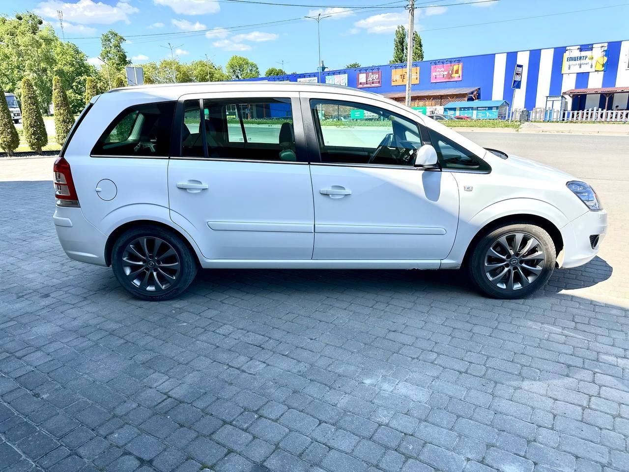 Opel Zafira B (рестайлінг)