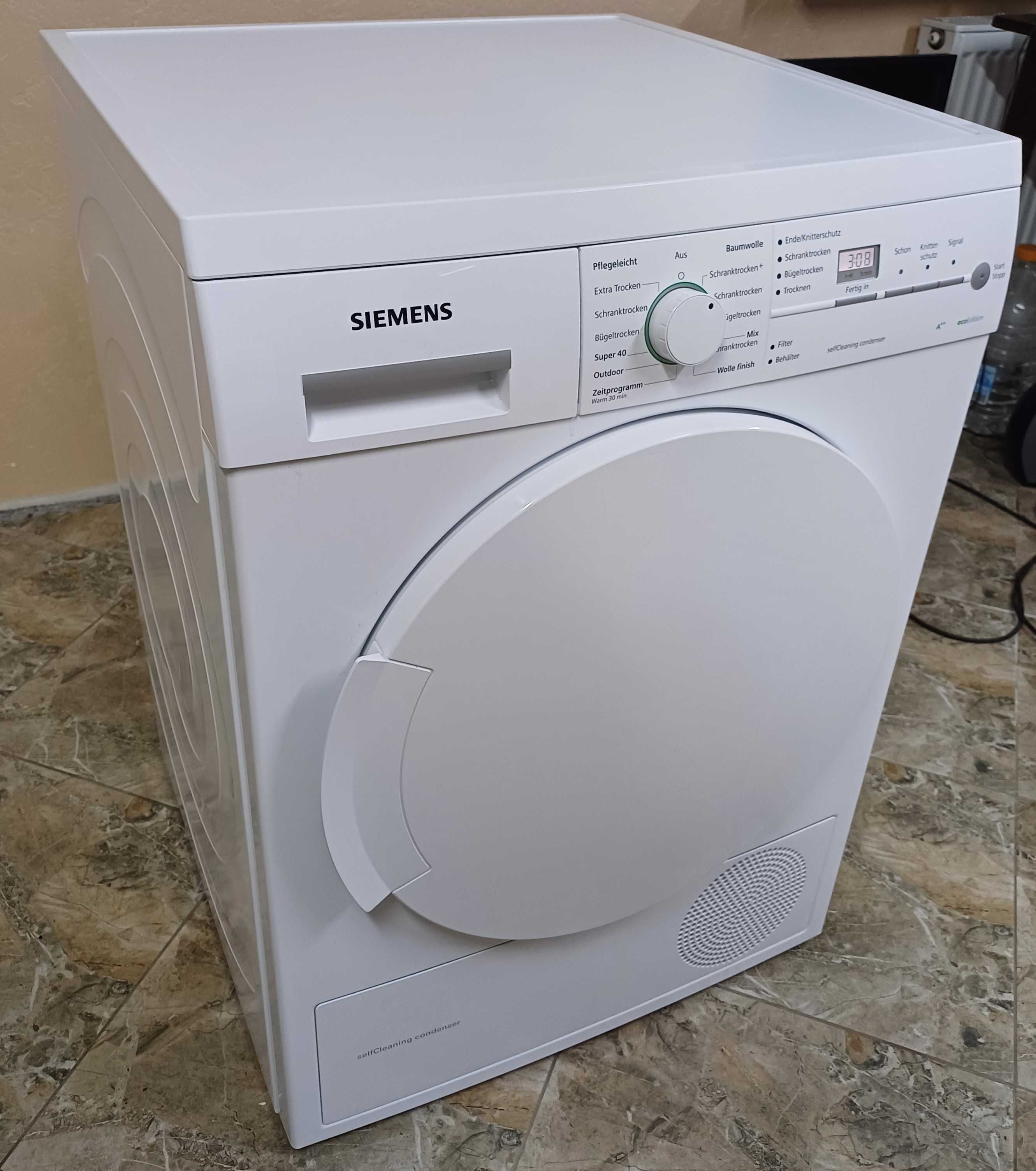 Сушильна машина Сіменс Siemens IQ500 WT44W3D2 з тепловим насосом