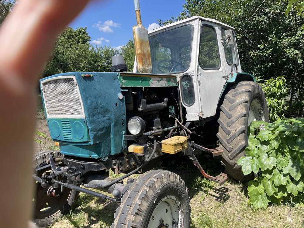 Продам трактор ЮМЗ 6 та дискову борону бомет