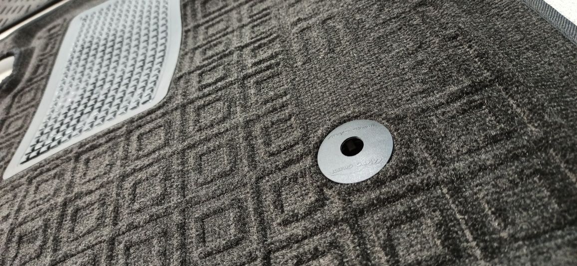 Нові текстильні килимки для BYD Song Plus з гумовим багажником