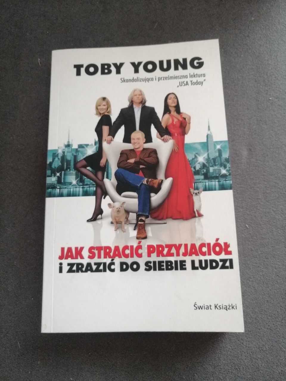 Jak stracić przyjaciół i zrazić do siebie ludzi, Toby Young