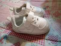 Conjunto de sapatilhas de bebe