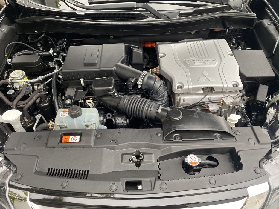 Mitsubishi outlander gt гибрид- плагин (phev)