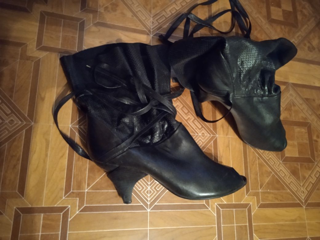 Туфли женские "Carlo Pazolini",39 размер, натуральная кожа.