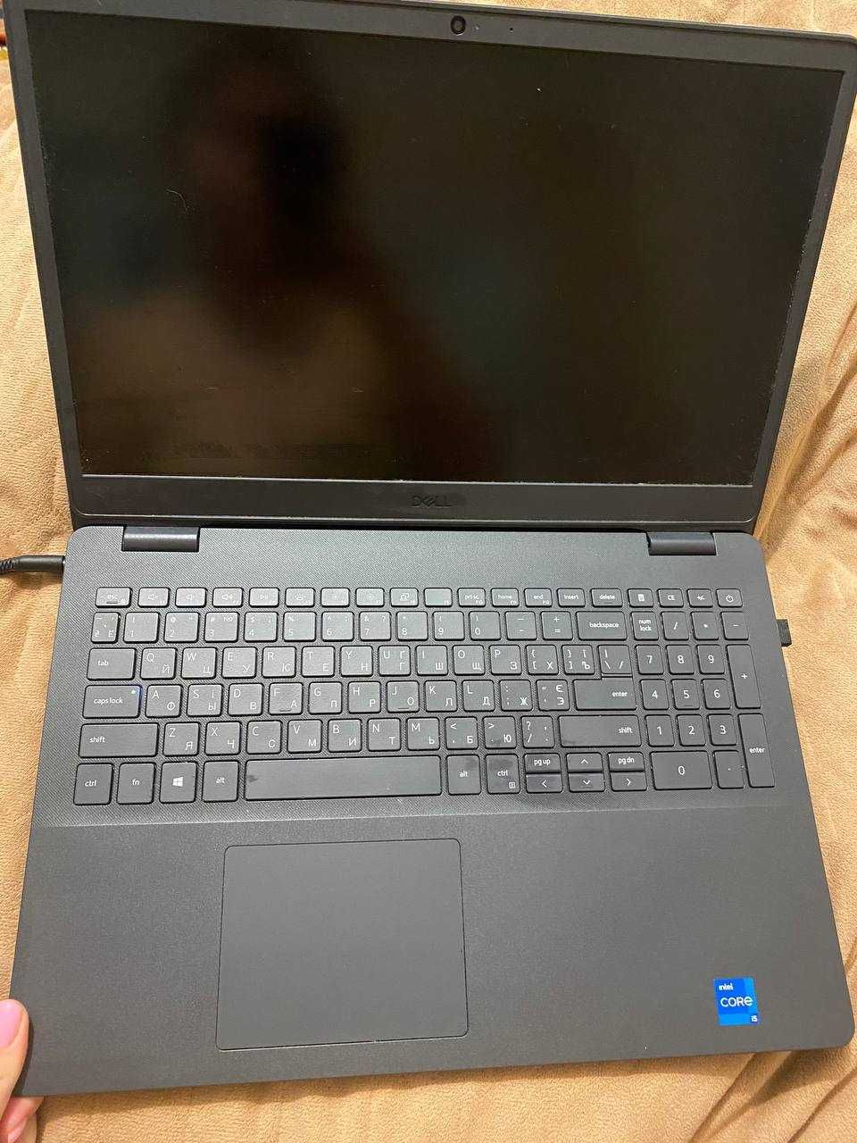 Ноутбук Dell Vostro 3520