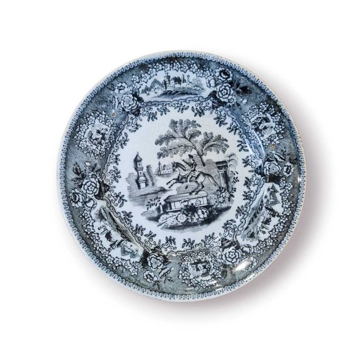 Prato Antigo “Estátua” – Fábrica Loiça Sacavém – Século XIX – 23 cm