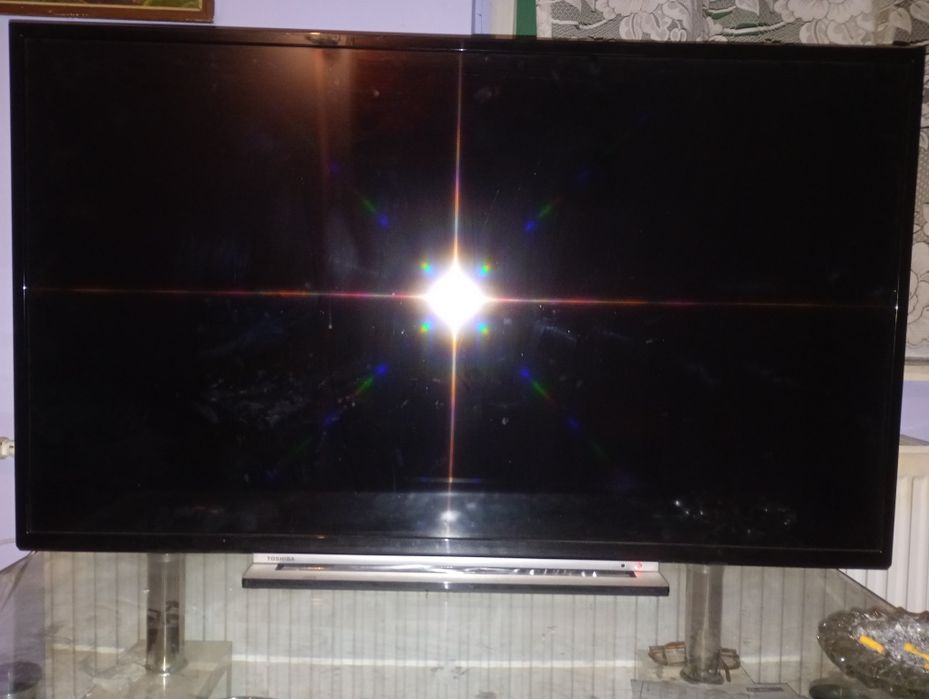 Toshiba 49L3763dg z pilotem.
Toshiba 49L3763dg z pilotem.
S