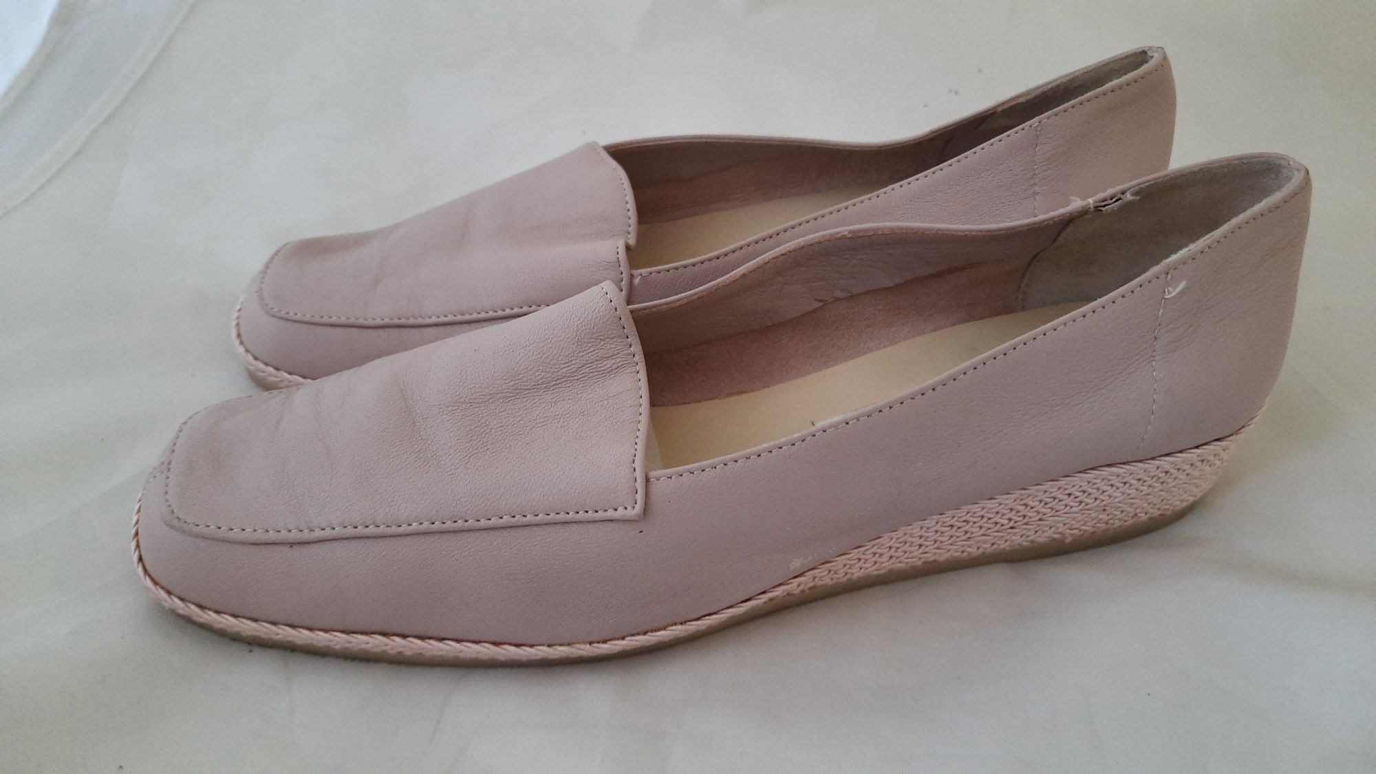 Nowe skórzane włoskie buty, mokasyny r. 39