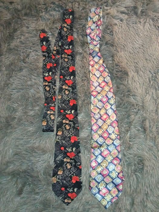 Продам жіночі краватки