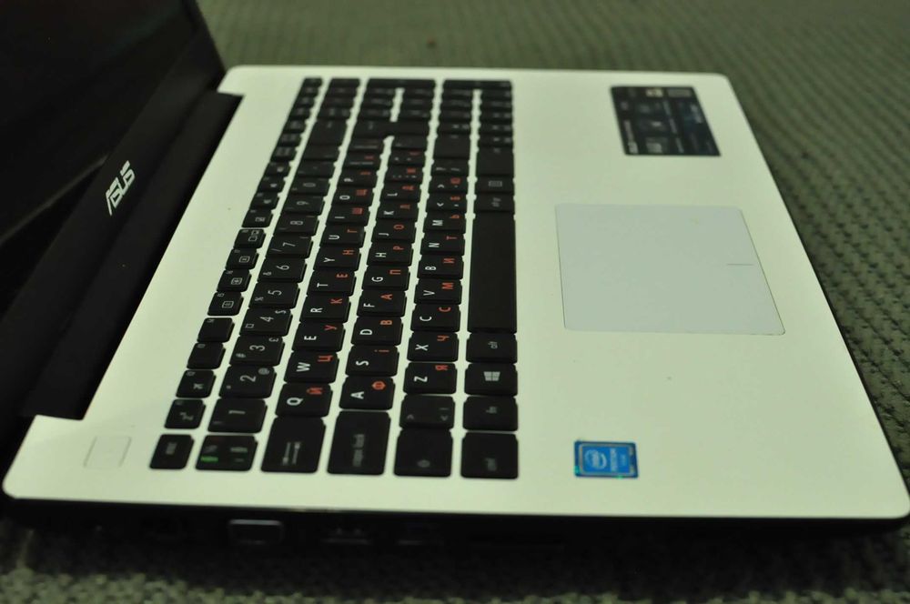 Игровой ноутбук Asus X553  (4 ядра/8Gb/1000Gb/video - 2Gb)