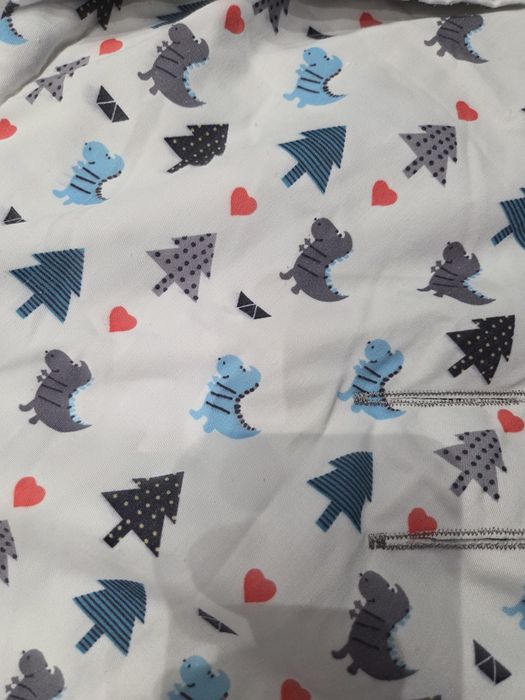 Rożek otulacz do fotelika dla chłopca. Nowy