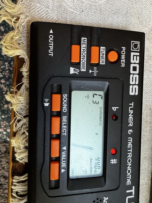 BOSS TU-80 Tuner & Metronome
