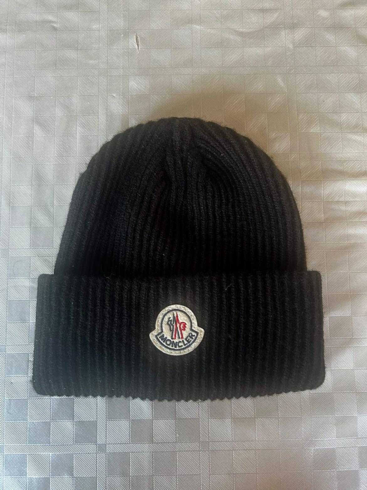 gorro moncler preto
