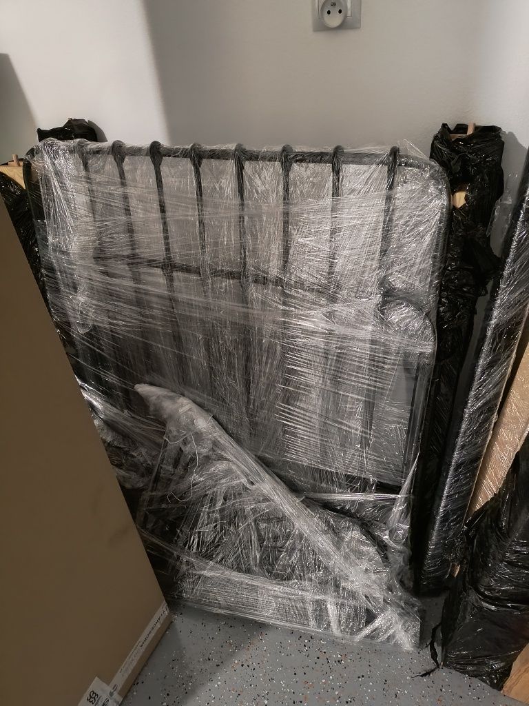 Łóżko czarne Ikea regulowany rozmiar bez materaca