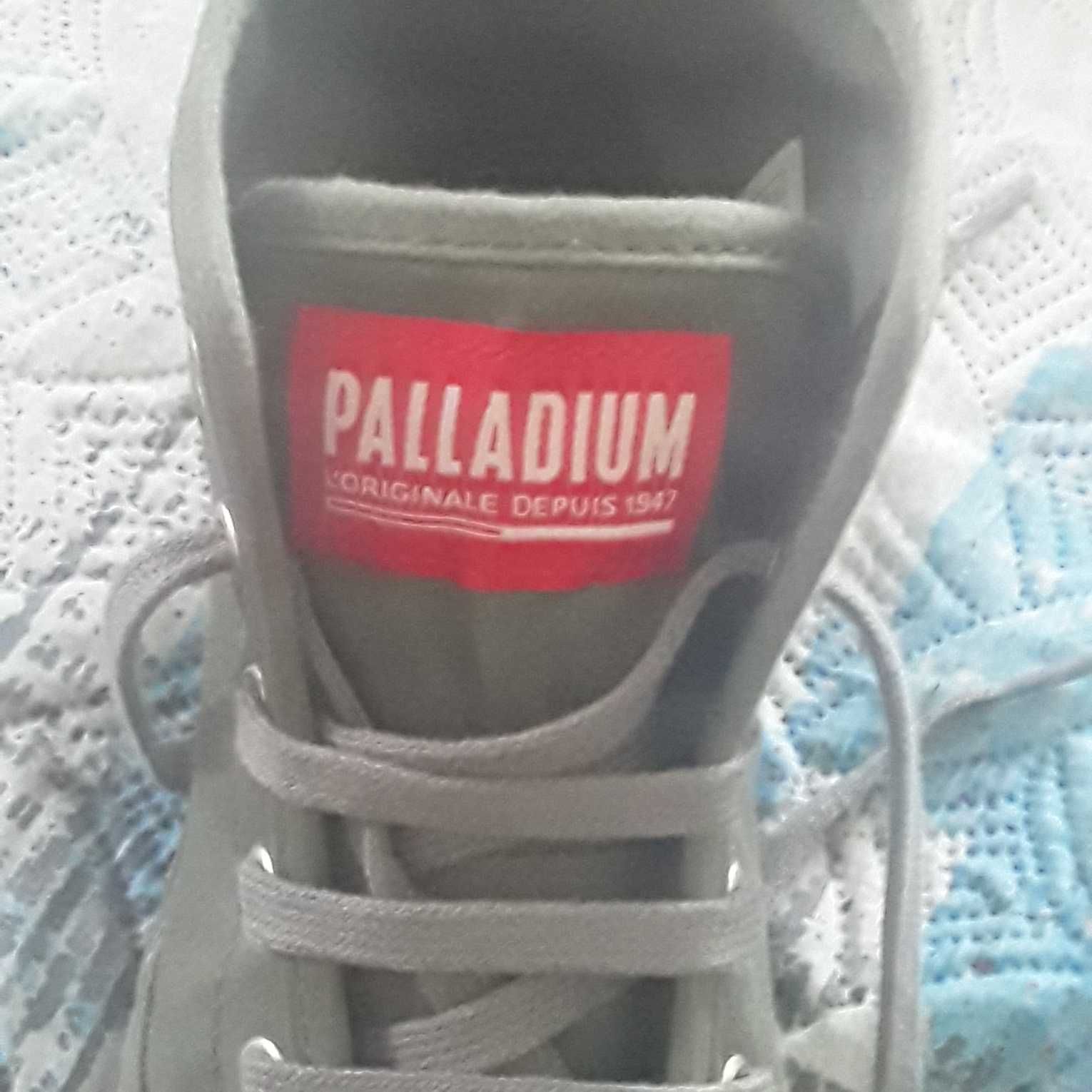 Vendo Botas de Marca PALLADIUM em exclente estado de conservação.