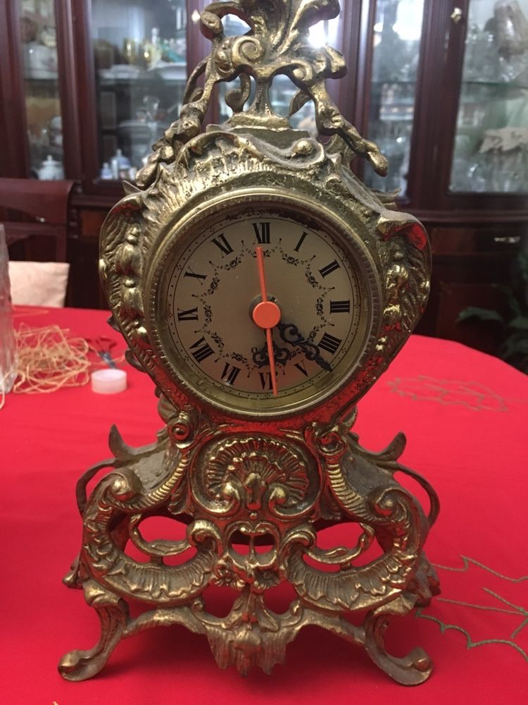 2 Relógios de mesa de metal vintage