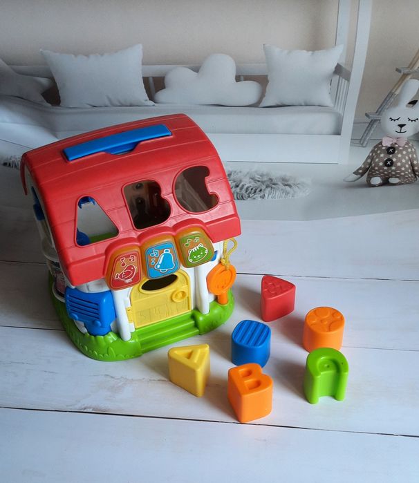 Інтерактивний будинок- сортер розвиваючий 12м+, чудовий стан