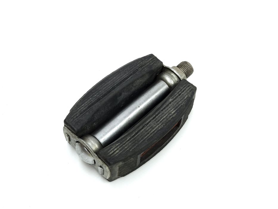 NOWY Prawy pedał ZZR Romet Flaming Czajka Sokół Flaming Universal