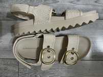 Босоніжки Stradivarius
