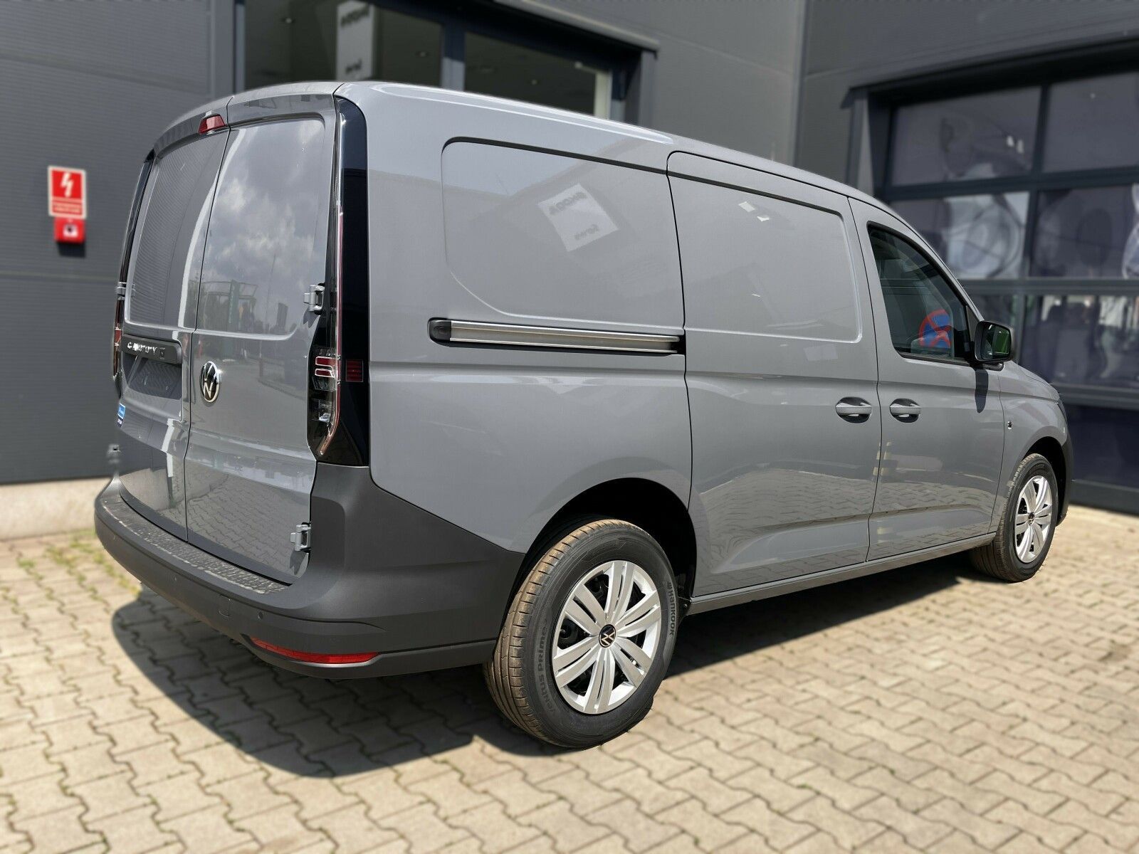 Volkswagen Caddy Cargo Maxi 2.0 TDI 102 KM 6-manual  2.0 TDI 102KM CARGO MAXI PLAC ponad 100 aut 2025 Leasing 106,9 %