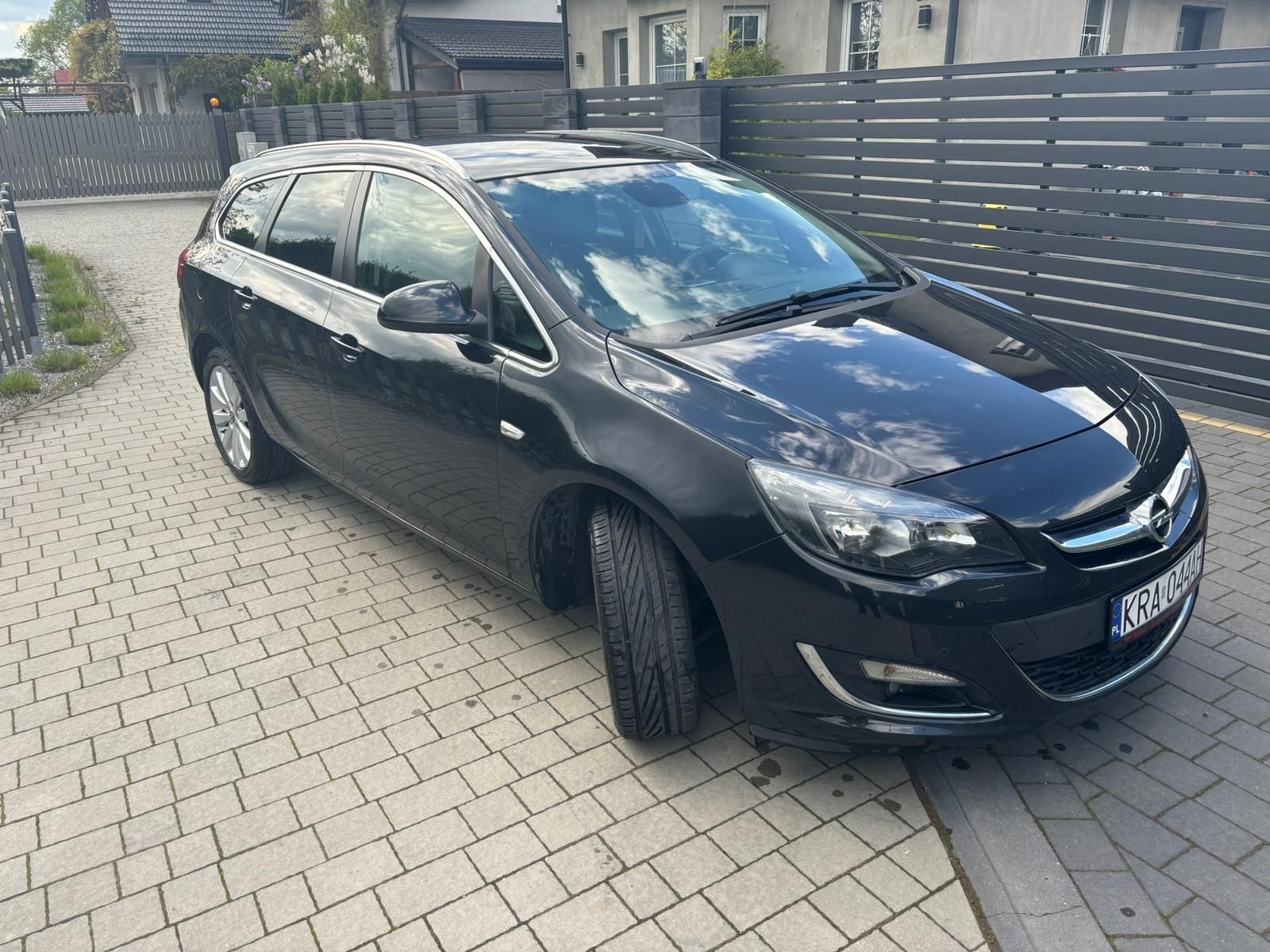 Opel Astra J Sport Tourer 1.4 T LPG