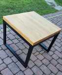 Stolik kawowy z suszonego drewna jesionowego