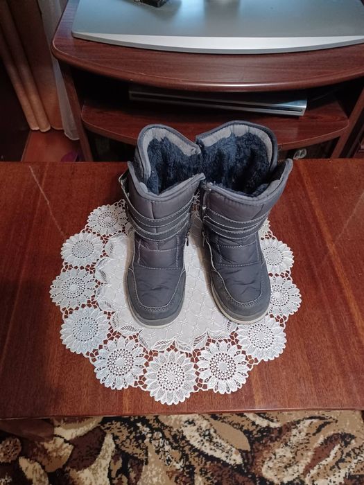 Зимні сапоги  в доброму стані
