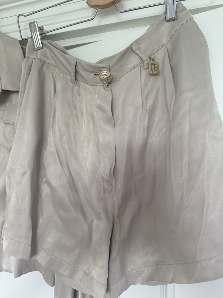 Krotki satynowy komplet Balmain