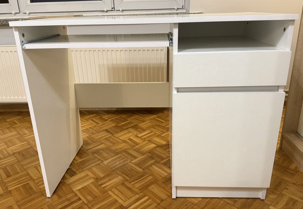 Sprzedam białe biurko