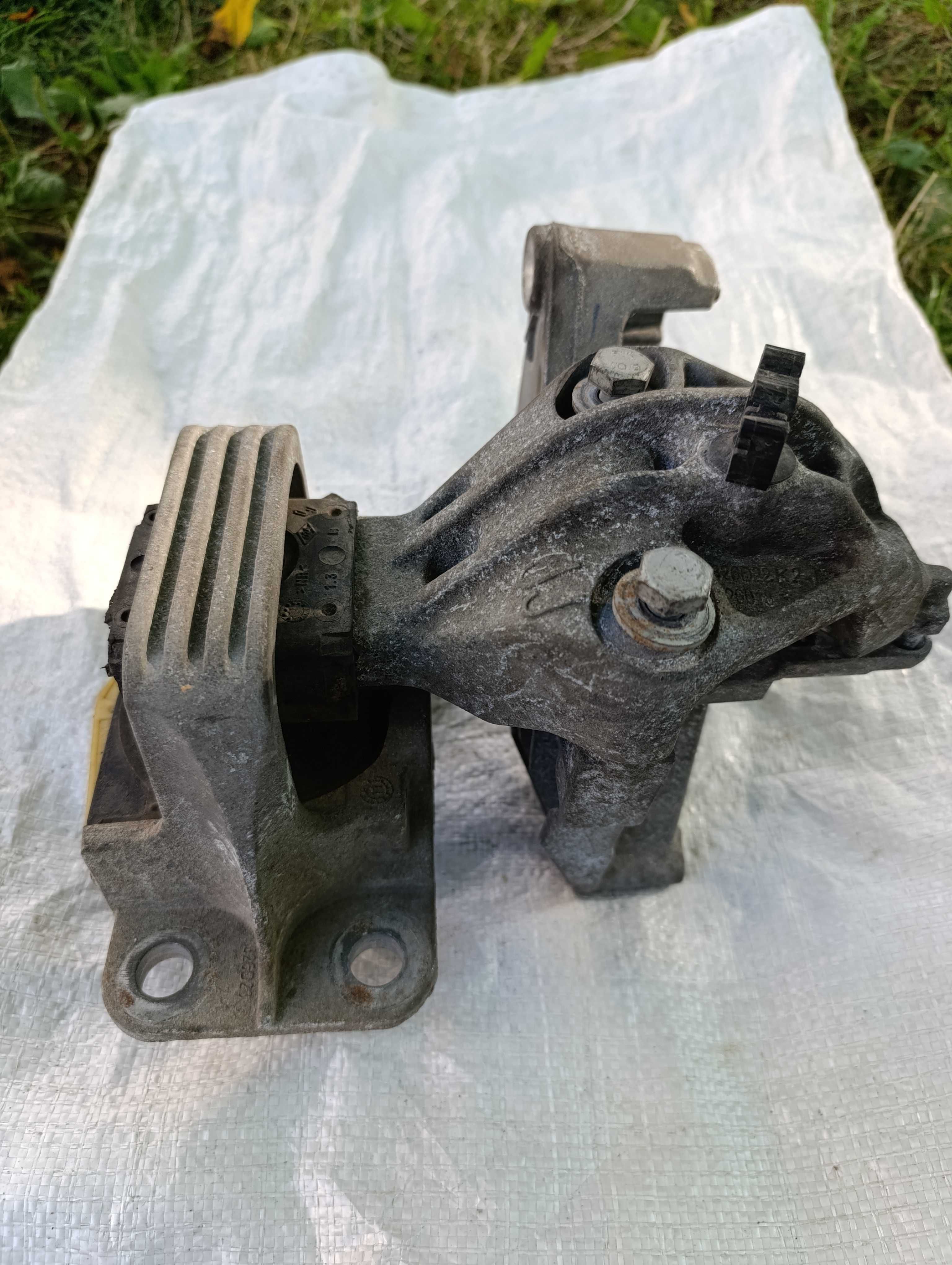 Подушки двигуна та КПП Renault Megane 3, К9К837