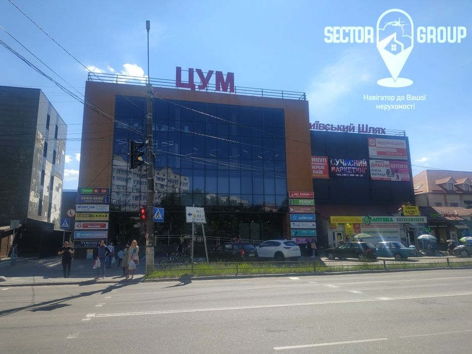 Приміщення в торговому-офісному центрі ЦУМ