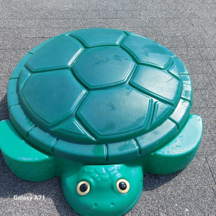 Piaskownica żółw Little Tikes z pokrywą
