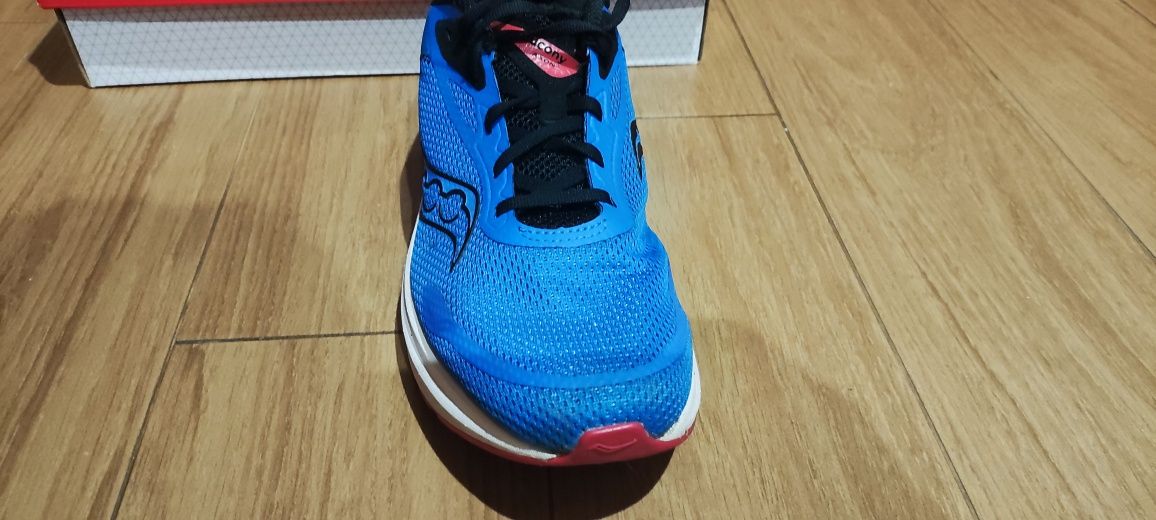 Saucony axon 3 n 42