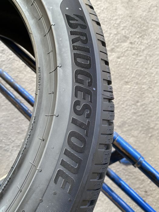 Шини нові 225/50/17 - 2шт Bridgestone Blizzak 6 зима